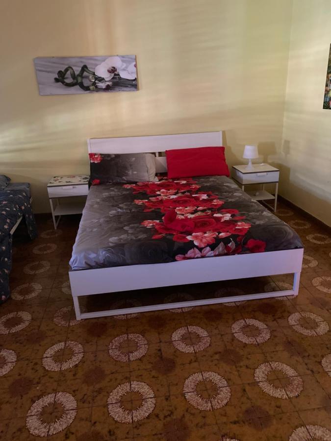 ホテルZona Pirri Casa Notte A カリアリ エクステリア 写真